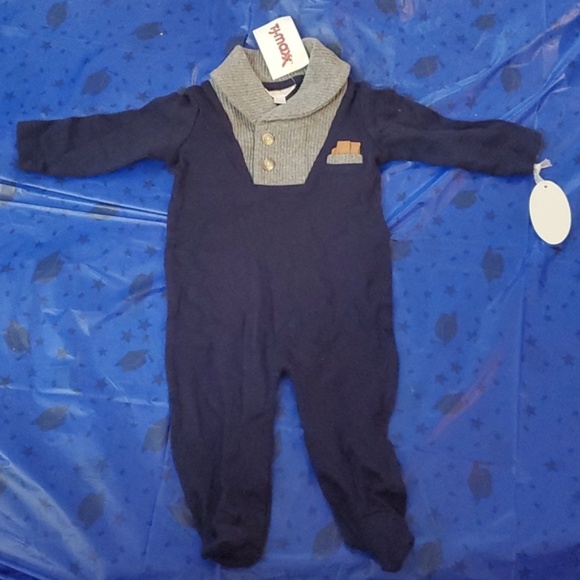 Other - 4 piece Baby boys bundle size 6-9 months